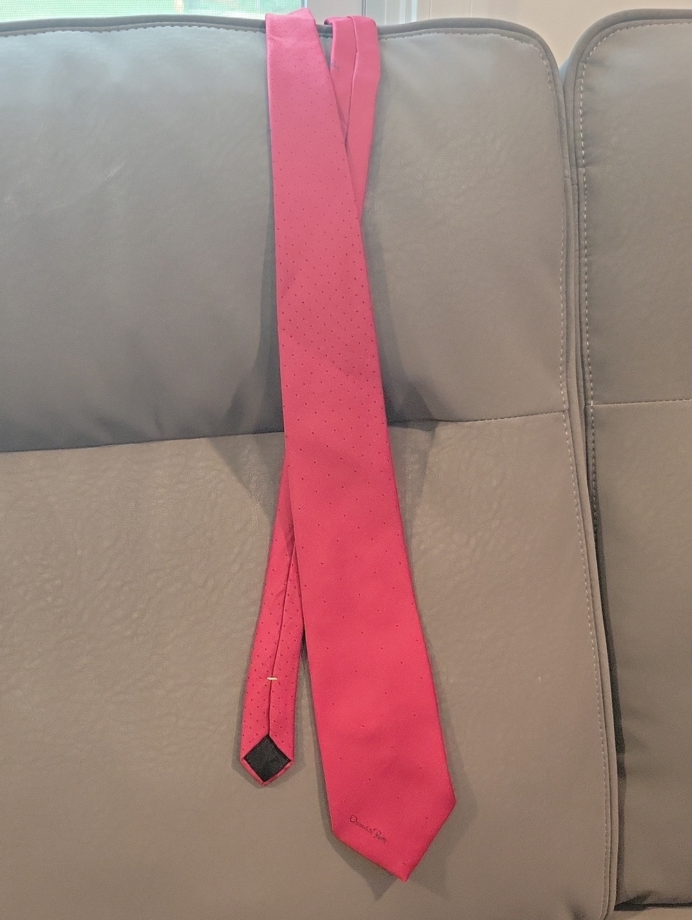 Oscar de la Renta Solid Pink Men's Dress Tie